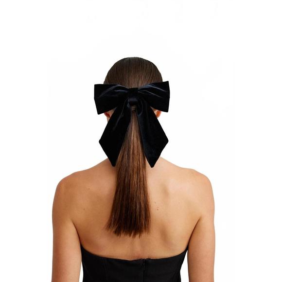 NEW ASTON STUDIO lottie bow in black - Picture 1 of 2